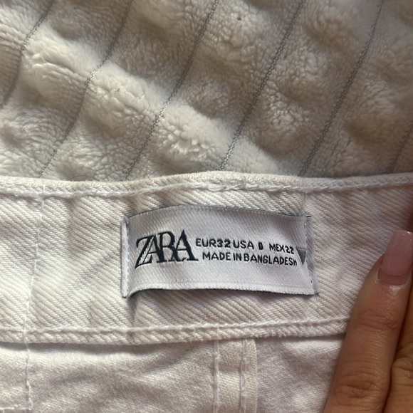 Jeans - Picture 2 of 2